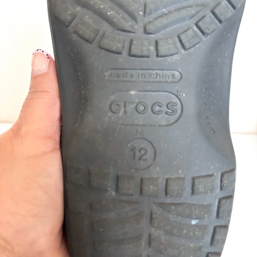 CROCS Classic Clog in Navy/Black
